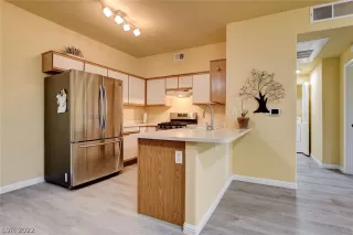 Photo #6: 2457505 Listing