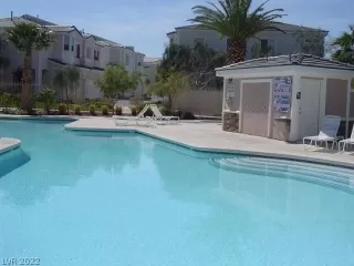 Photo #6: 2457554 Listing 