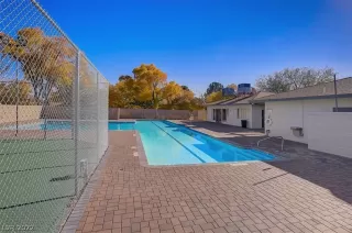 Photo #1: 2457640 Listing 