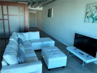 Photo #1: 2457670 Listing 