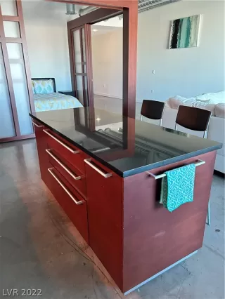 Photo #5: 2457670 Listing 