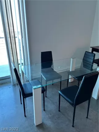 Photo #6: 2457670 Listing 