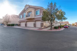 Photo #2: 2457671 Listing