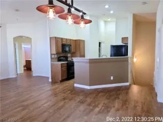 Photo #2: 2457727 Listing 