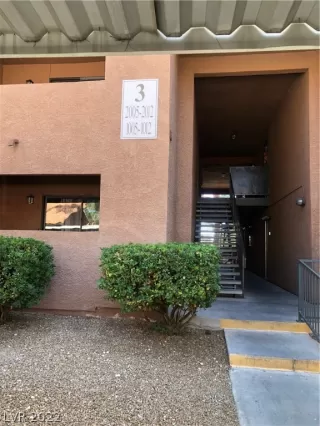 Photo #1: 2457748 Listing 