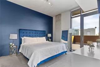 Photo #2: 2457751 Listing 