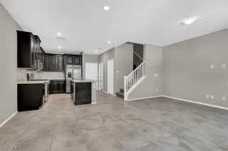 Photo #2: 2457775 Listing 