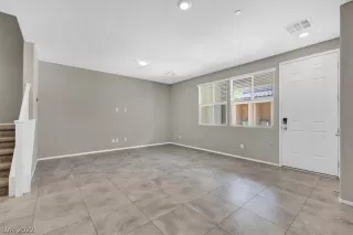Photo #3: 2457775 Listing 