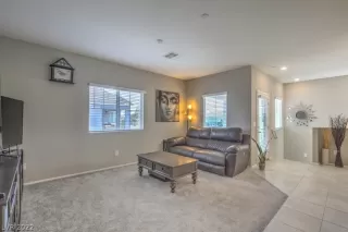 Photo #3: 2457779 Listing
