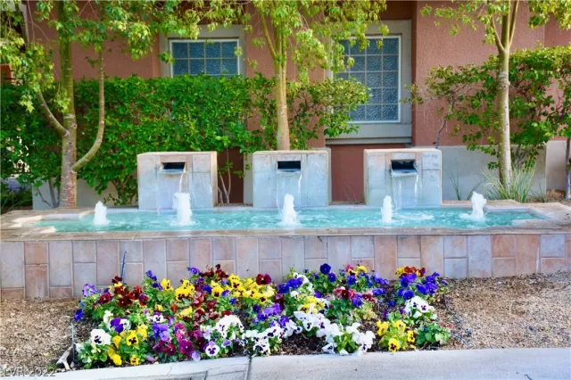 MLS: 2457794 Condo For Sale