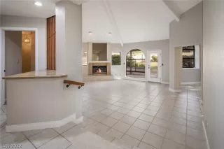 Photo #3: 2457802 Listing 