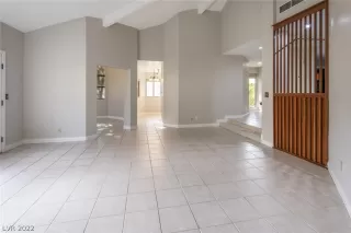 Photo #4: 2457802 Listing 