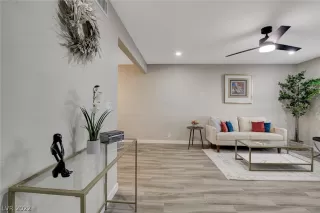 Photo #1: 2457816 Listing 