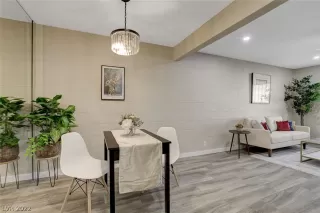 Photo #2: 2457816 Listing 