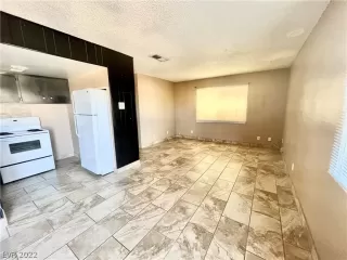 Photo #2: 2457824 Listing