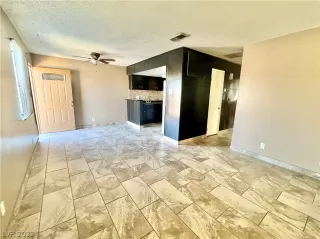 Photo #3: 2457824 Listing