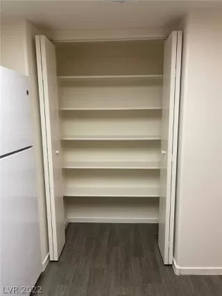 Photo #6: 2457838 Listing 