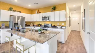 Photo #2: 2457845 Listing