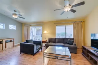 Photo #2: 2457846 Listing 