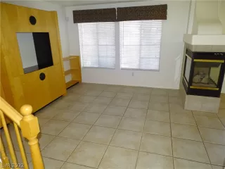 Photo #5: 2457867 Listing 