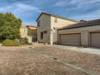 Photo #1: 2457874 Listing 