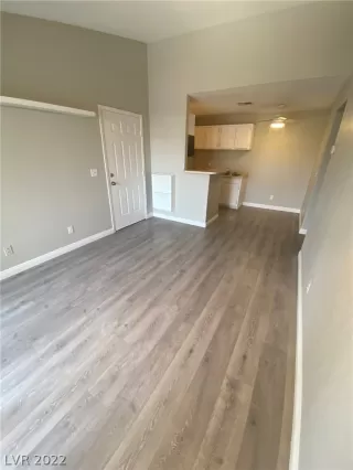 Photo #3: 2457891 Listing 