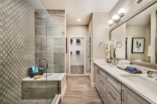 Photo #3: 2457945 Listing