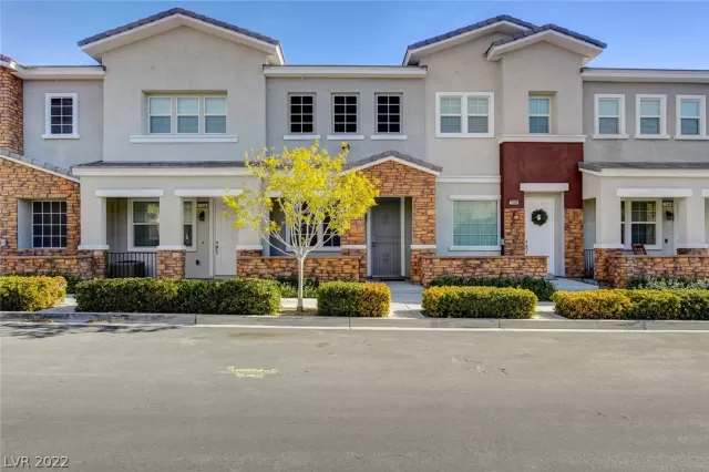 MLS: 2457983 Condo For Sale