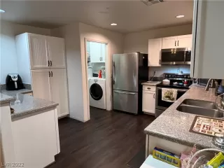 Photo #2: 2457985 Listing