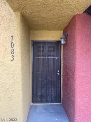 Photo #2: 2458014 Listing 