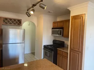 Photo #4: 2458014 Listing 