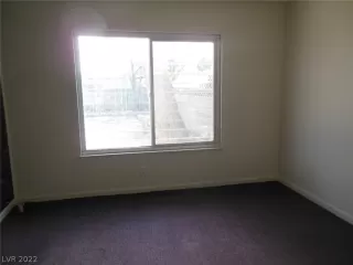 Photo #4: 2458057 Listing 