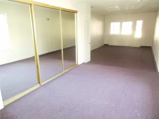 Photo #6: 2458057 Listing 