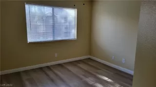 Photo #6: 2458062 Listing