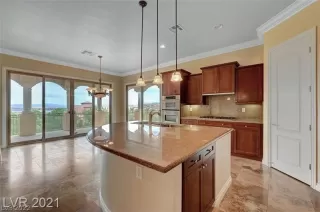 Photo #2: 2458145 Listing 