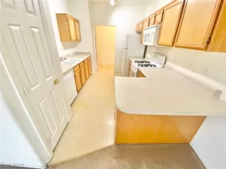 Photo #1: 2458161 Listing 