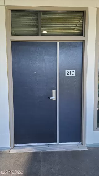 Photo #1: 2458162 Listing 