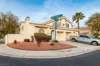 Photo #2: 2458182 Listing