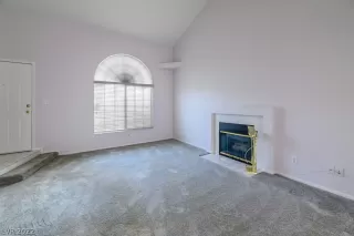 Photo #6: 2458182 Listing