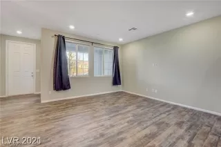 Photo #5: 2458184 Listing 