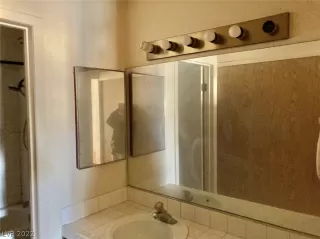 Photo #5: 2458230 Listing