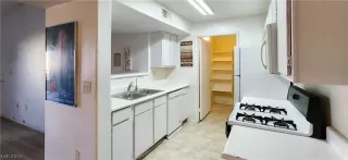 Photo #6: 2458287 Listing