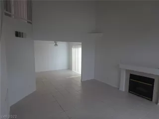 Photo #2: 2458288 Listing 