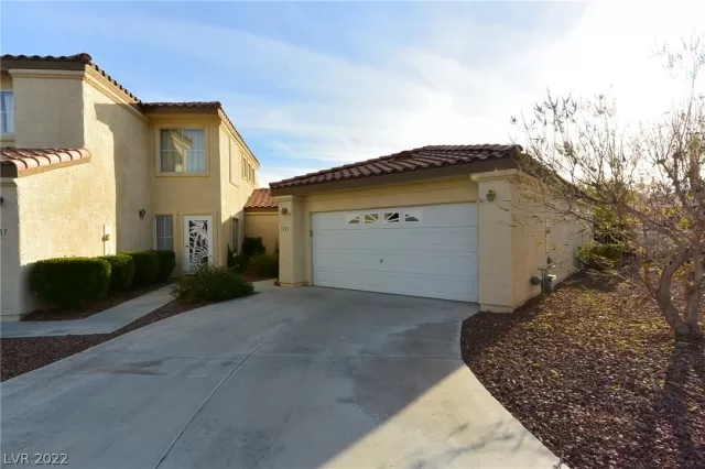 MLS: 2458297 Condo For Sale
