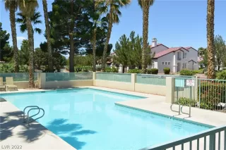 Photo #1: 2458297 Listing 