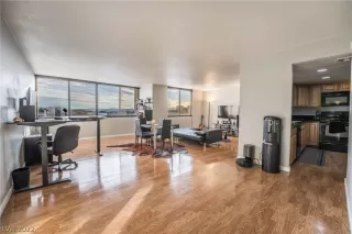 Photo #4: 2458309 Listing 