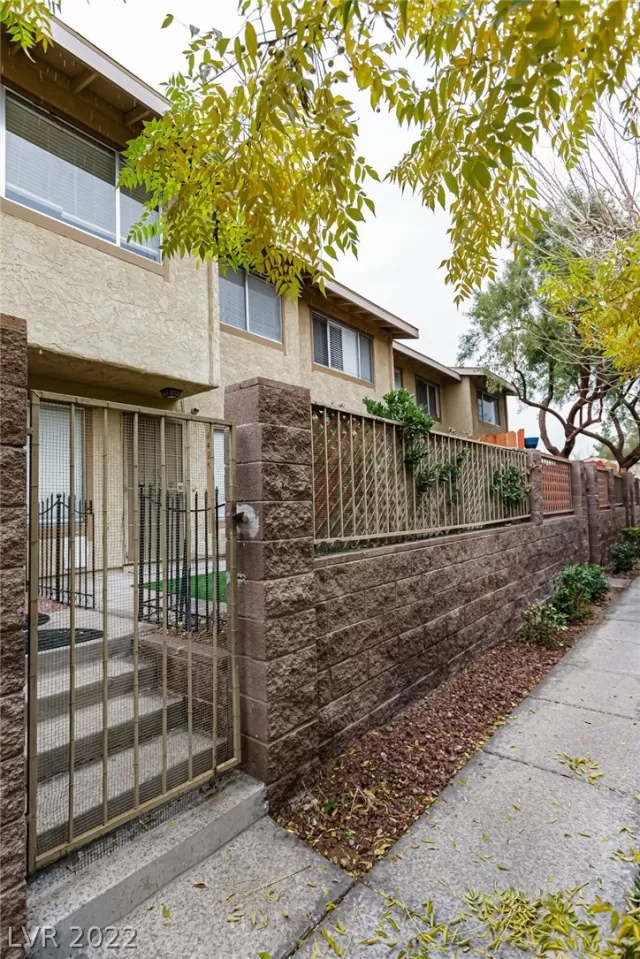 MLS: 2458337 Condo For Sale