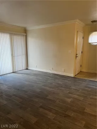 Photo #1: 2458362 Listing 