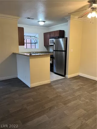 Photo #3: 2458362 Listing 