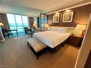 Photo #1: 2458389 Listing 